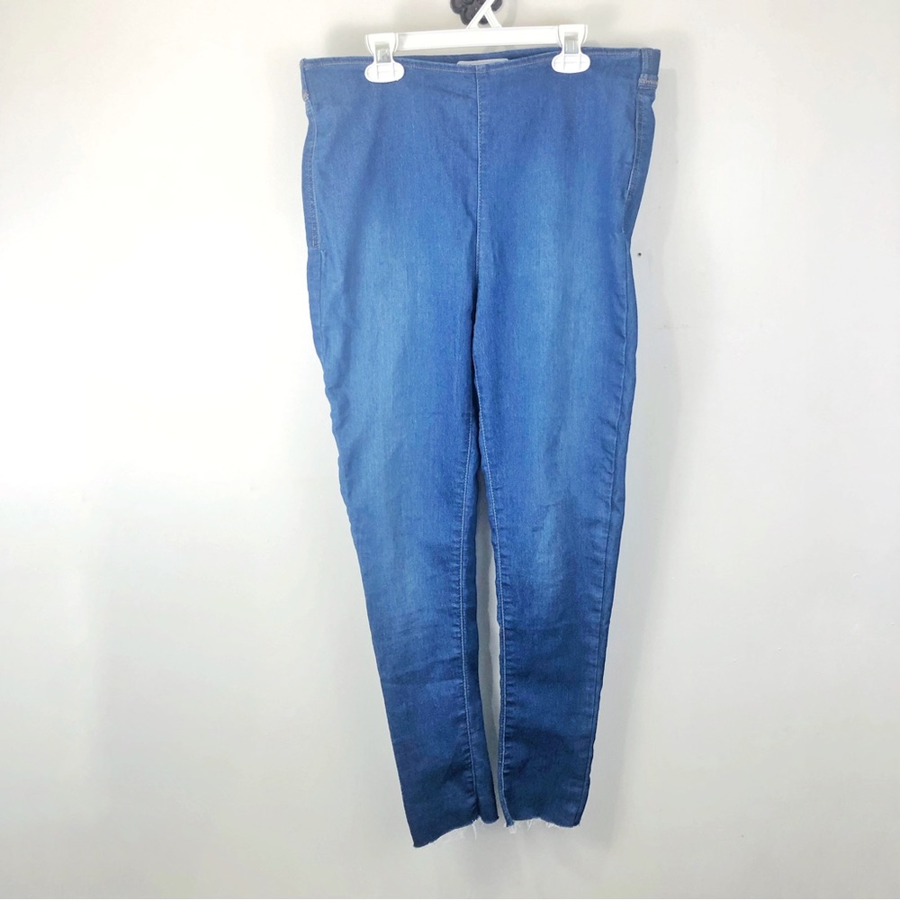 Free People High Waisted Medium Wash Pull On Skinny Jeans Raw Hem Size 31